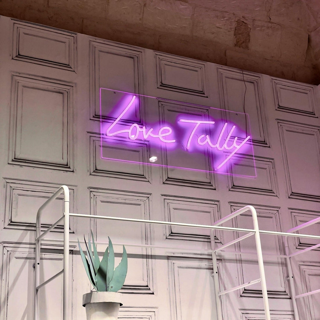 Love Tally – Custom Neon for Melbourne's Sustainable Clothing Scene - Neon Lanes